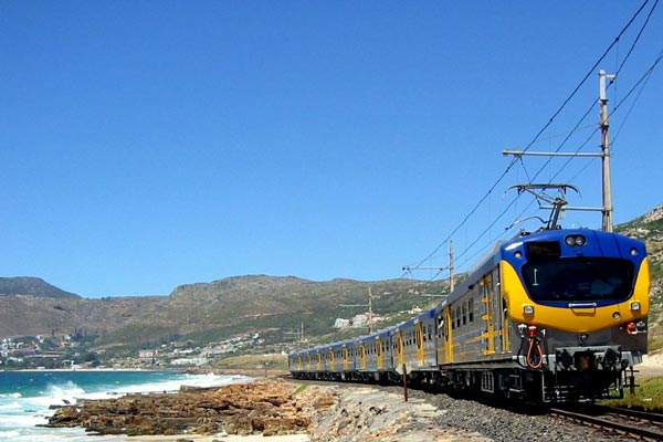 Train featuring a pressure-ventilated heating unit