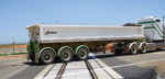 Advan-Bridge level crossing