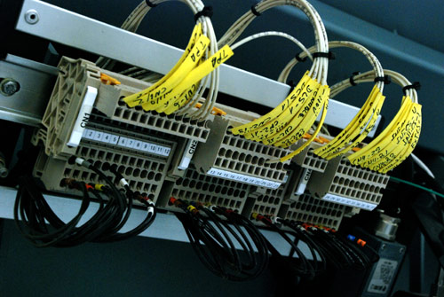 Wiring structure included in WC modules