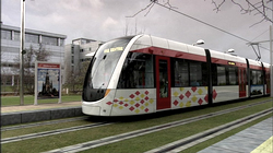 Traction containers